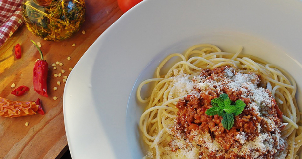 recette-sauce-bolognaise-persil-spaghetti